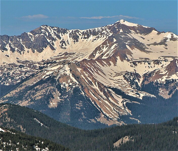 File:Mts. Stratus and Nimbus.jpg