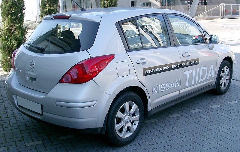 Файл:Nissan Tiida rear 20080224.jpg