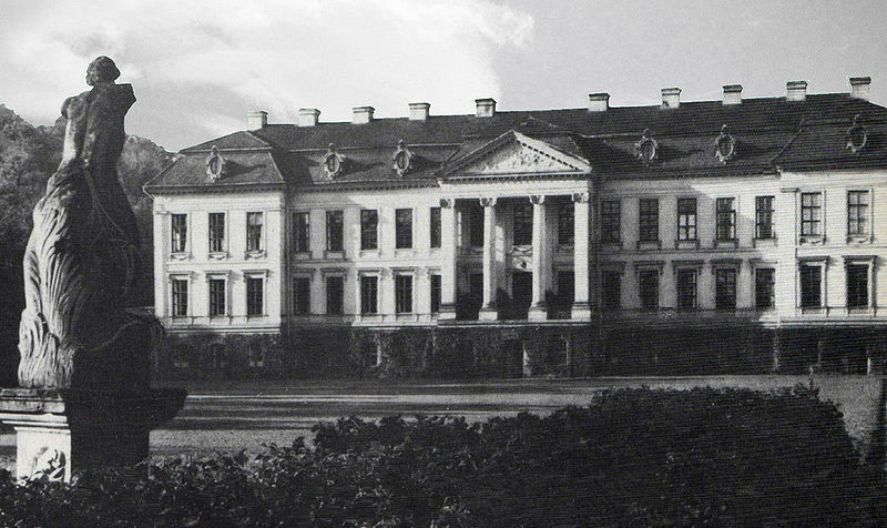 File:Schloss Friedrichstein.jpg