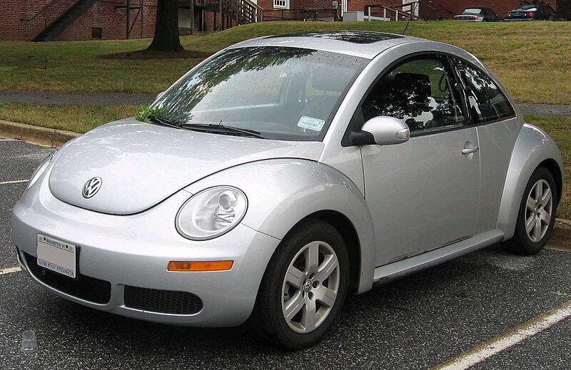 File:2006-2007 Volkswagen New Beetle.jpg