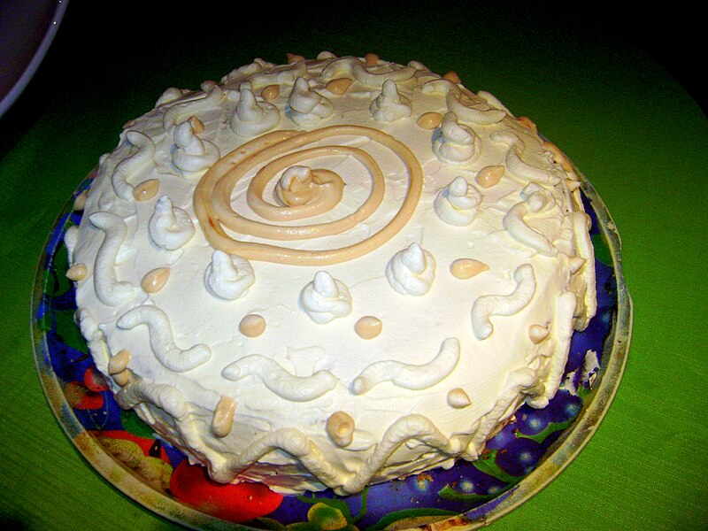 File:A cake.jpg