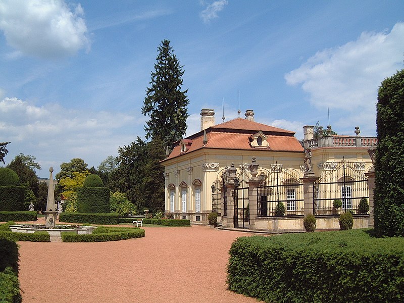 Archivo:Buchlovice schloss1.jpg