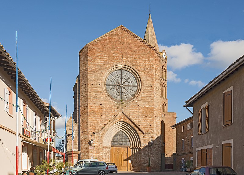 File:Daux- Eglise - facade.jpg