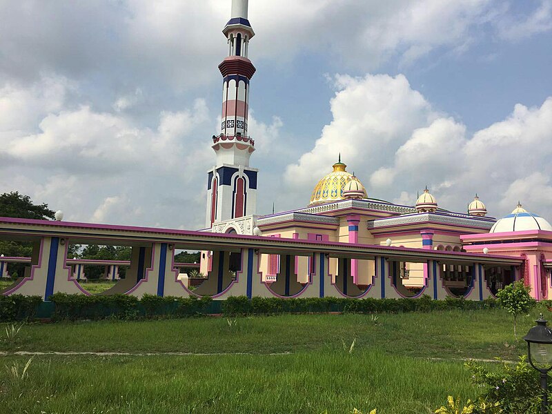 File:Guthia Mosque 2016 (daytime).jpg