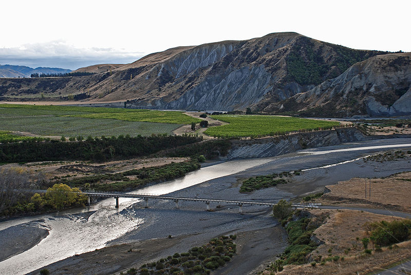 File:Medway Bridge, Awatere Valley.jpg