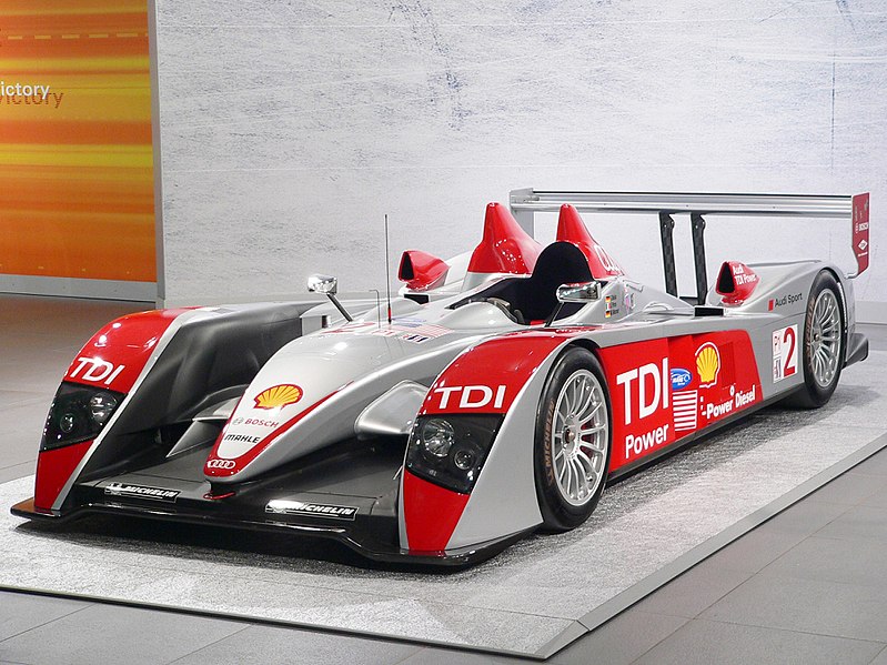 Файл:Neckarsulm-AudiForum-Audi-R10-TDI.jpg