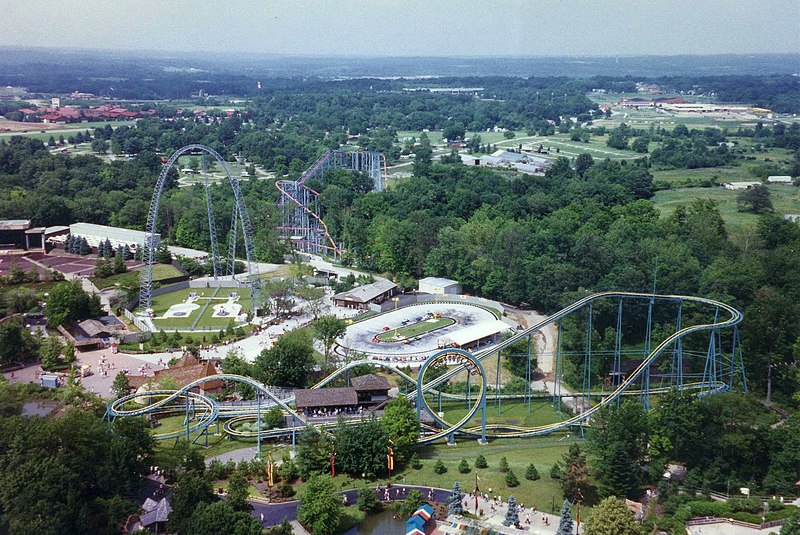 File:Paramounts Kings Island 1996.jpg