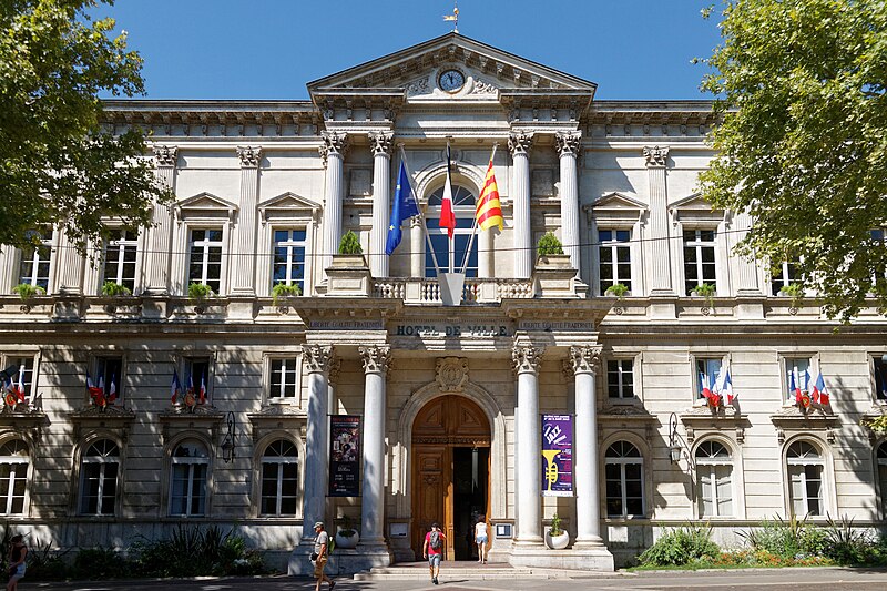 Archivo:Avignon-Hôtel de ville-bjs180817-01.jpg