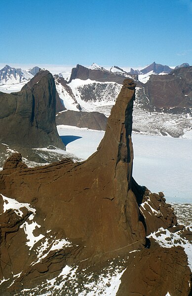 File:Holtedahlfjella Nord.jpg