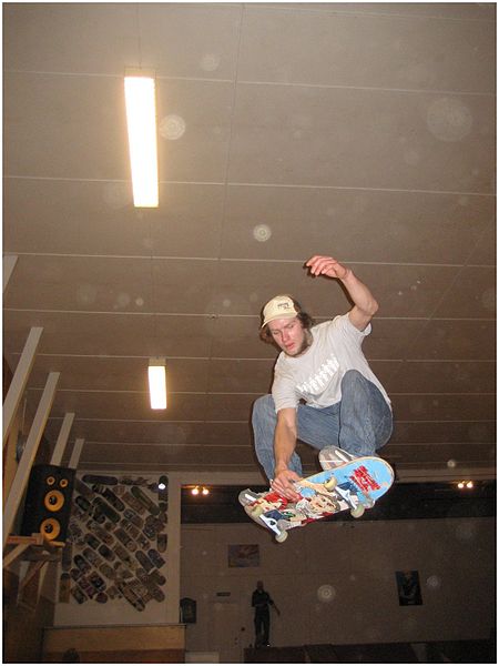 File:Skateboarding trick indy grab.jpg