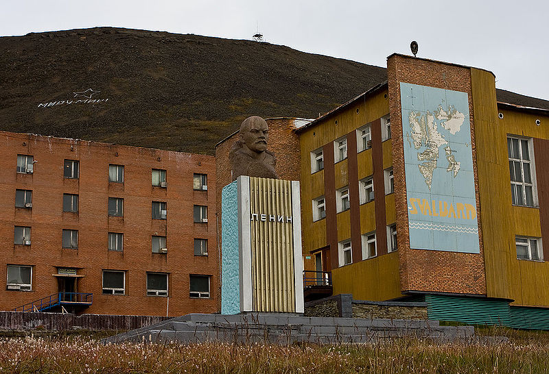 Archivo:Barentsburg Lenin.jpg