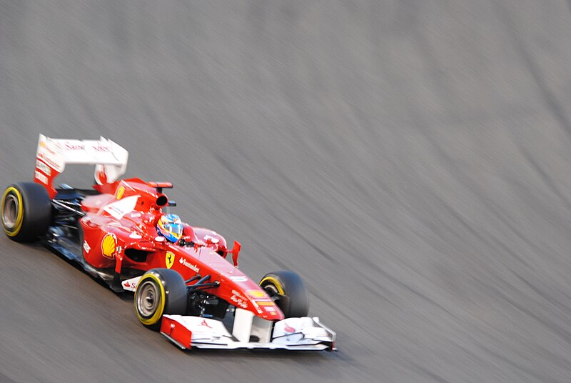 File:Fernando Alonso 2011 race.jpg