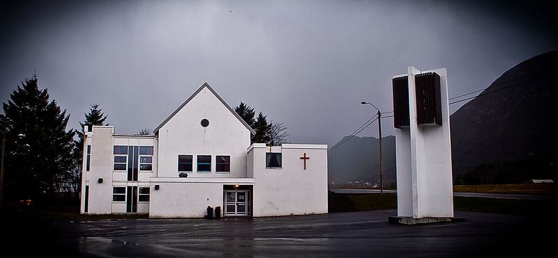 File:Godøy kirke.jpg