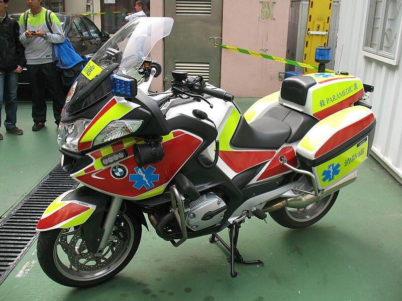 File:HKFSD E.M.A.M.C(BMW R1200RT-P).JPG