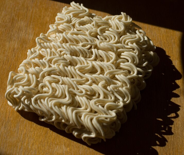 Archivo:Instantnoodles.jpg