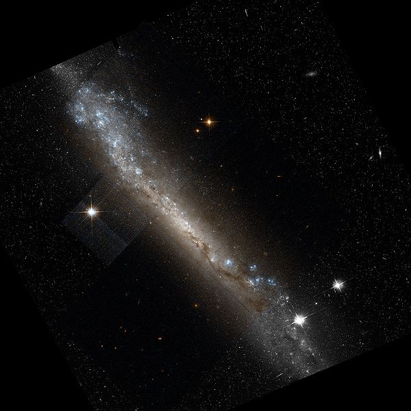 File:Ngc3432-hst-625-R814GB450.jpg