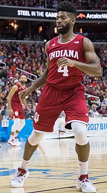 Robert Johnson (basketball).jpg