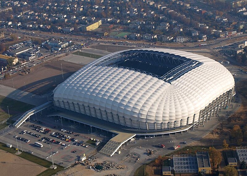 Archivo:Stadiopoznan.jpg