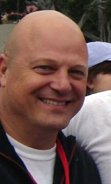 File:Michael Chiklis.jpg