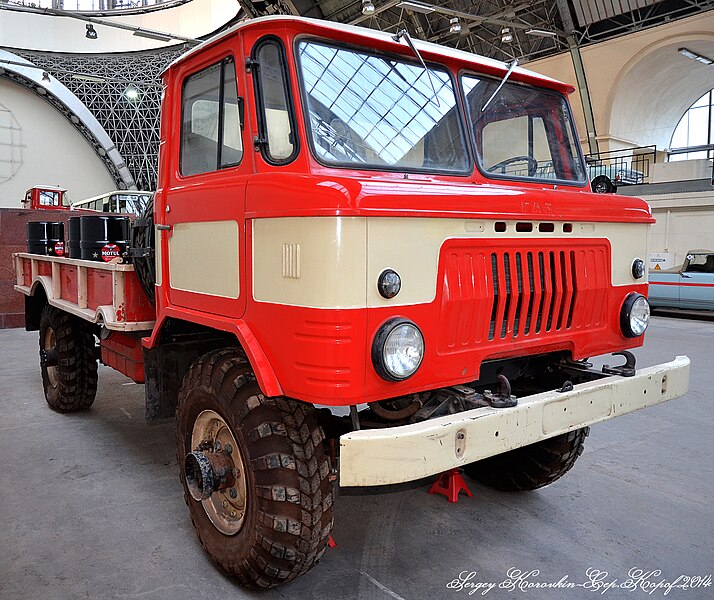 File:Red GAZ-66.jpg