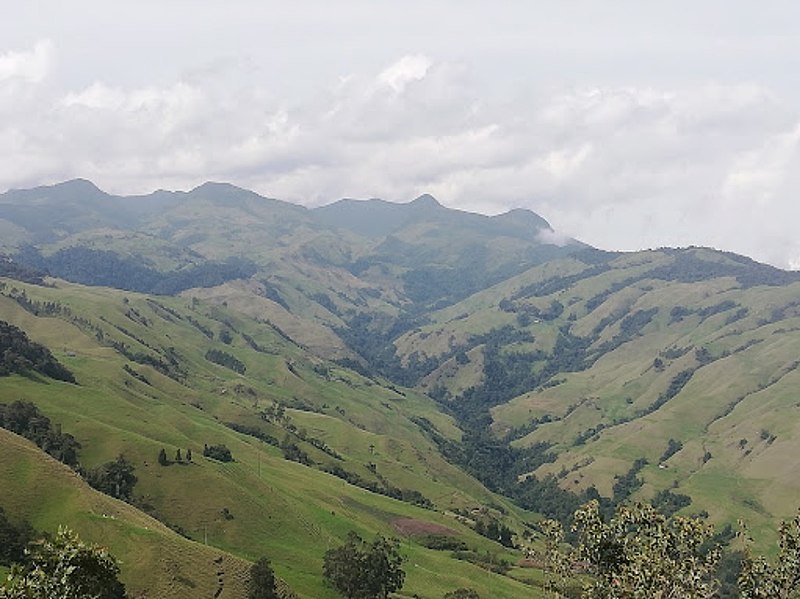 Archivo:Volcán Romeral.jpg