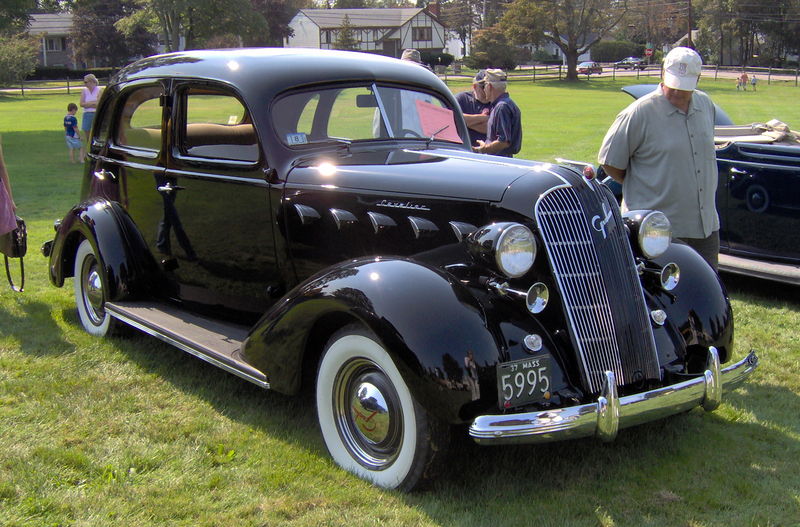 Файл:1937 Graham Cavalier.JPG