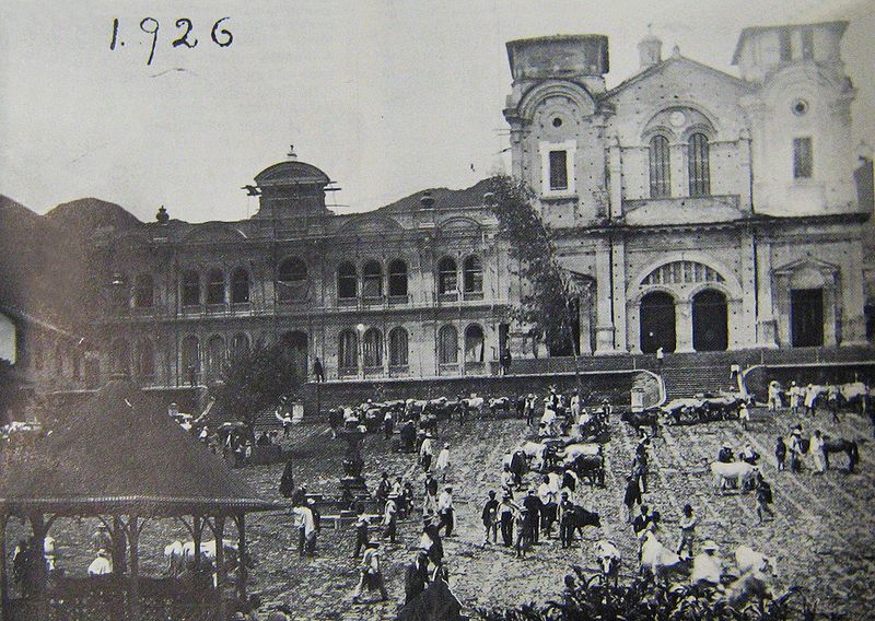 File:Basilica de Yarumal-1926.JPG