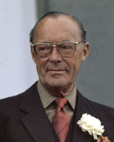 File:Bernhard of Lippe-Biesterfeld 1976.jpg