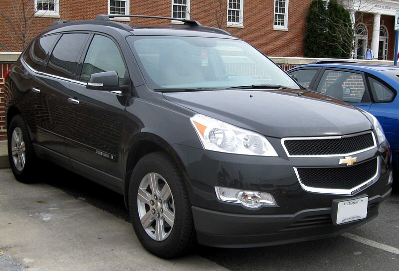 File:09 Chevrolet Traverse.jpg