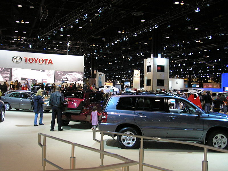 File:2006 Chicago Auto Show.JPG