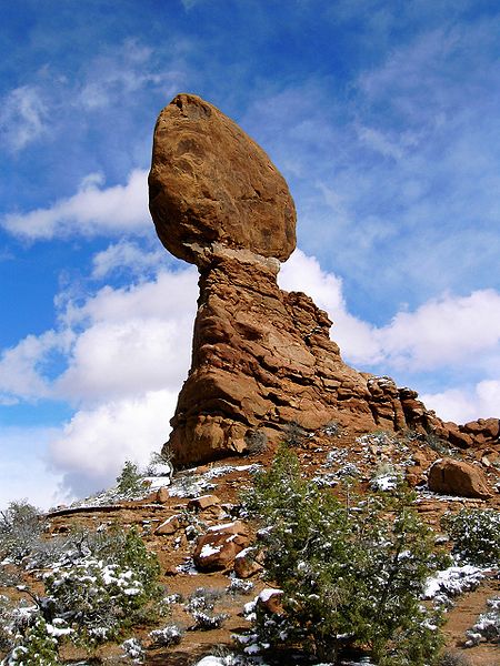 File:Balance Rock Arches.jpg