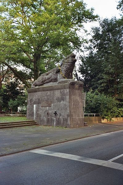 File:Bochum Loewendenkmal01.jpg