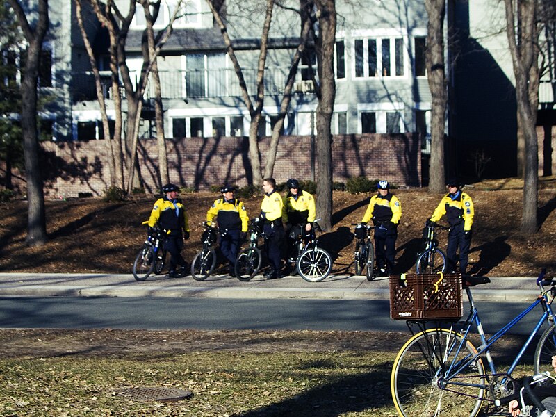 File:Minneapolis Police bike patrol.jpg