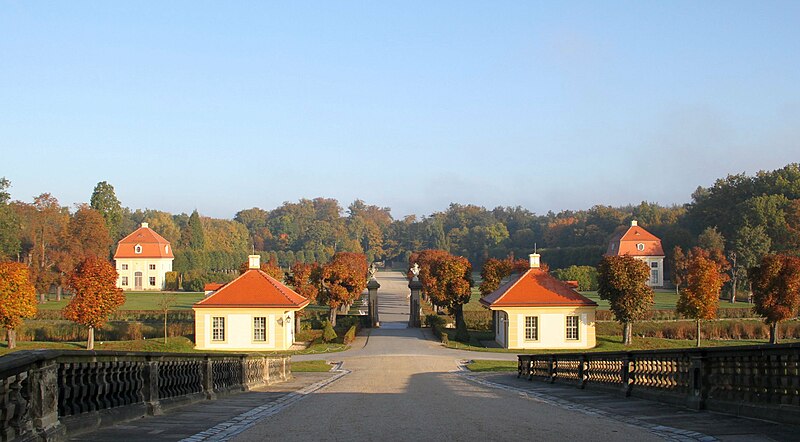 File:MoritzburgOct11 Garden.jpg