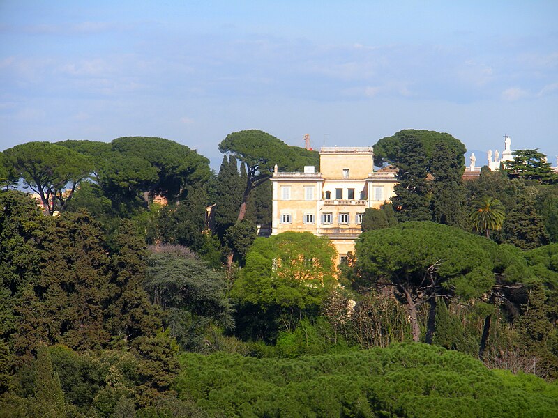 File:Villa Celimontana.jpg