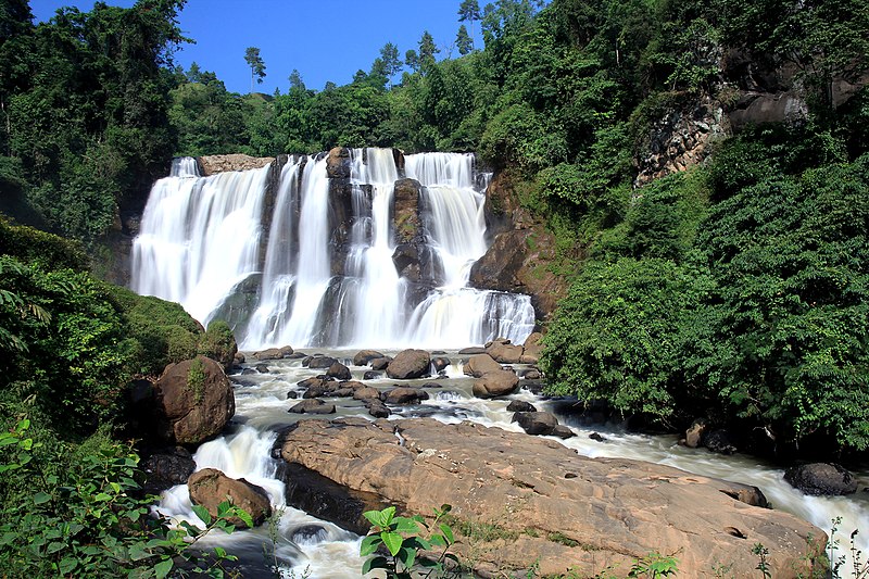 File:Curug Malela.jpg