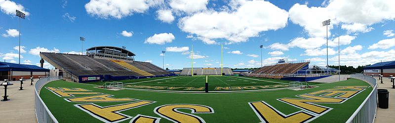 File:Dix Stadium panorama.jpg