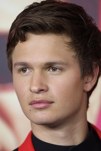 Файл:Ansel Elgort (35875410045).jpg