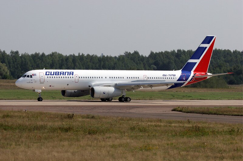 File:Cubana Tupolev Tu-204-100E.jpg