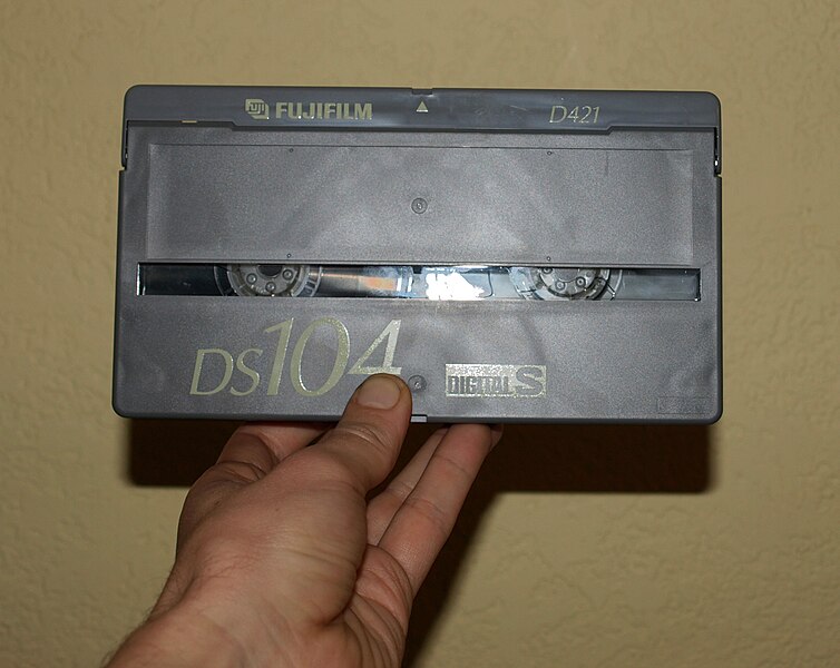 File:Fujifilm D9 tape 20091121.jpg