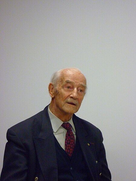 File:Gilbert lelord.jpg