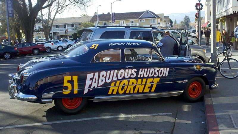 Archivo:Hudson Hornet 51.jpg