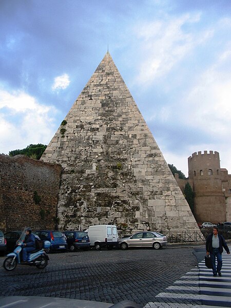 File:Roma-Piramide cestia01.jpg