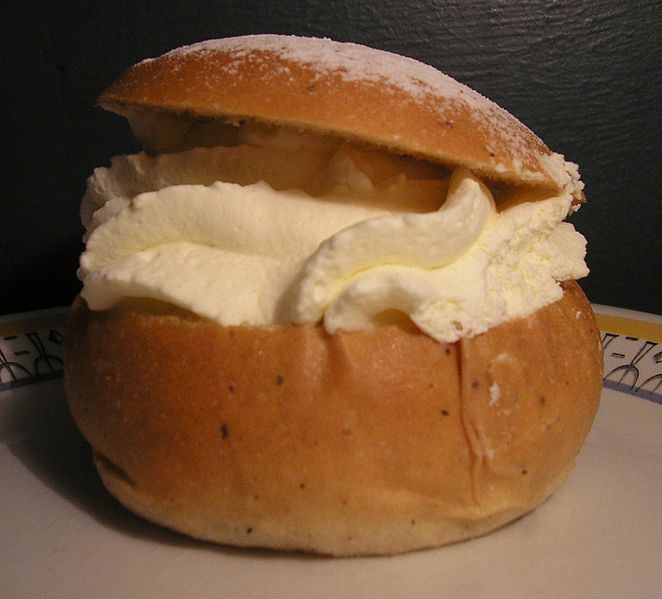 File:Semla.jpg