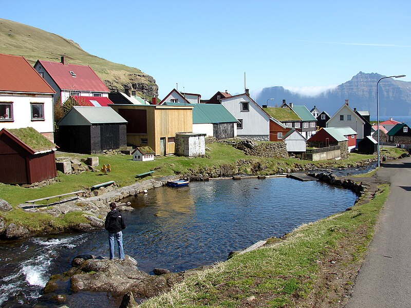 File:Vue fra Gjógv (Færøerne).JPG