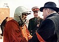 Yuri Gagarin antes del despegue, con Kirill Moskalenko y Sergei Korolyov