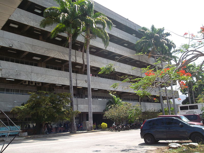 Archivo:FACES universidad de carabobo.JPG