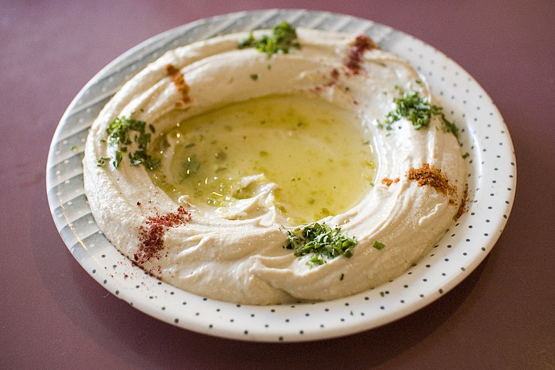 Файл:Hummus from The Nile.jpg