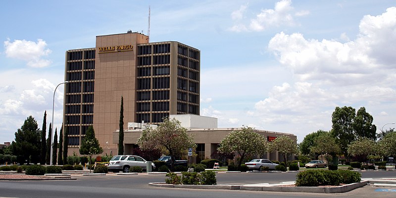 Archivo:LasCrucesNM WellsFargoTower.jpg