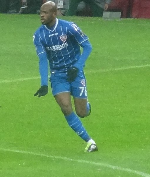 File:LutonShelton.JPG